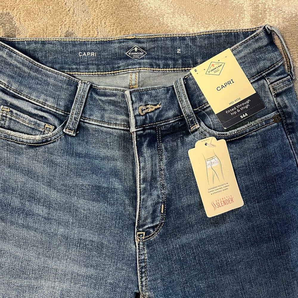 New St. John’s Capri pants